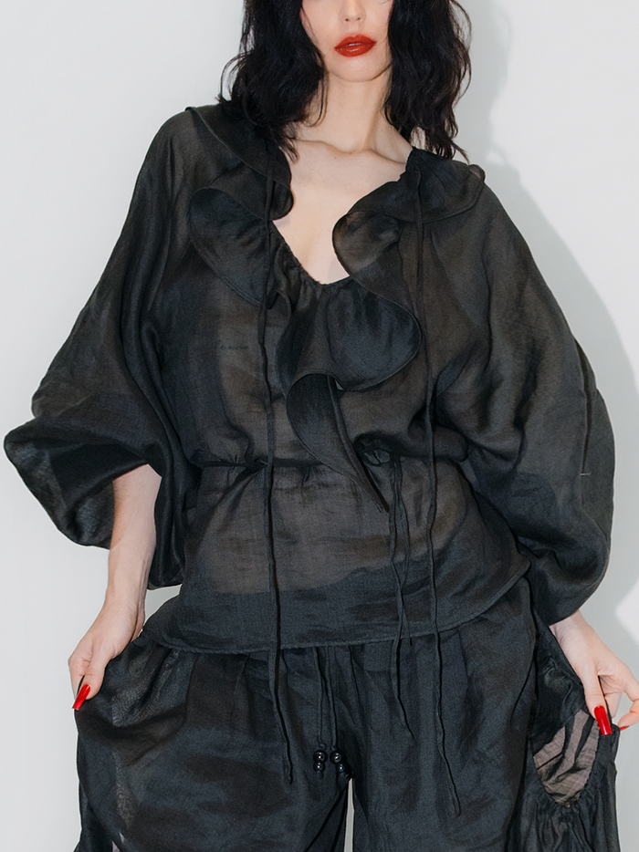 Vespertine Ruffle Blouse Black