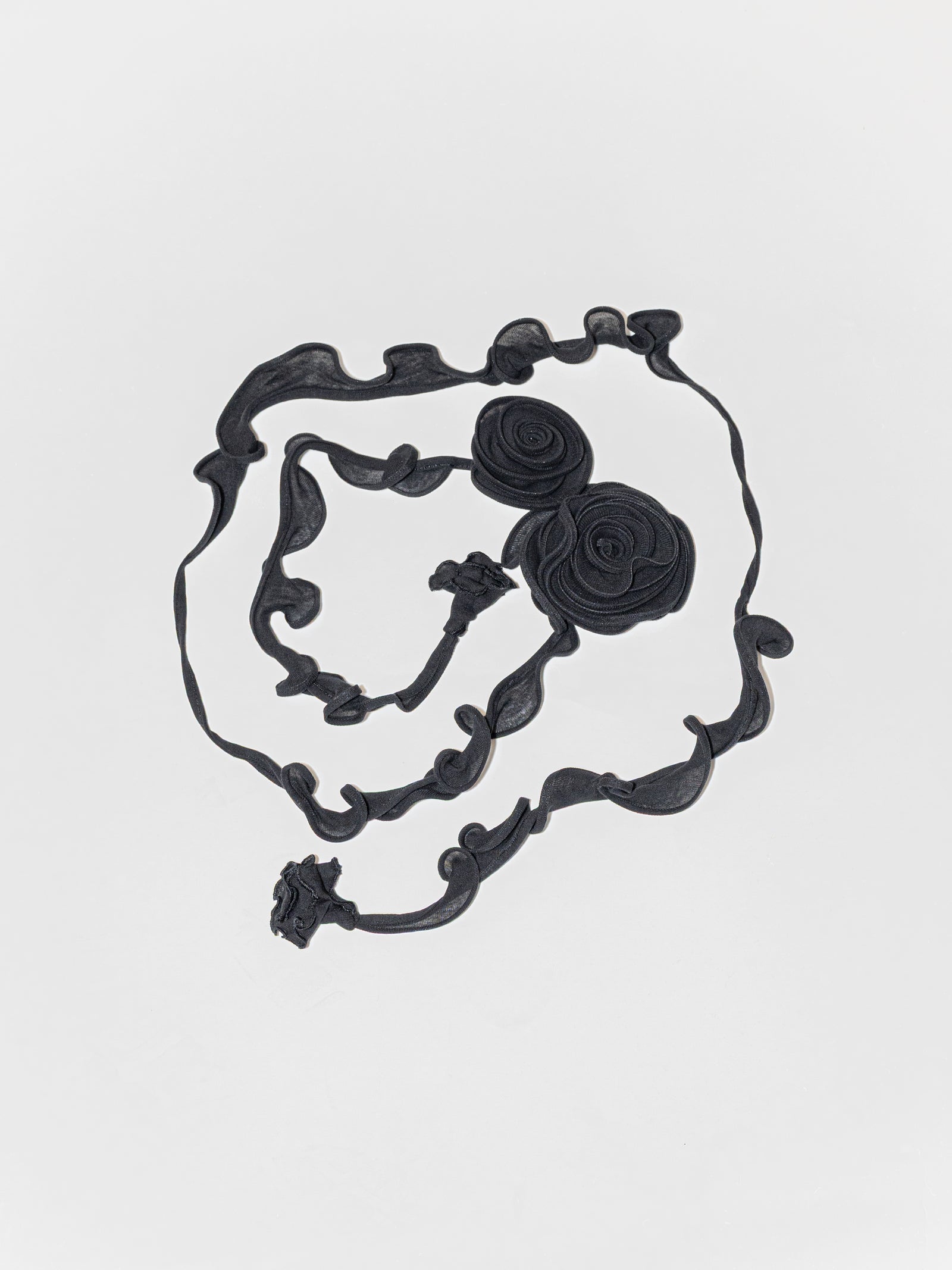 Gardenia Scarf Black