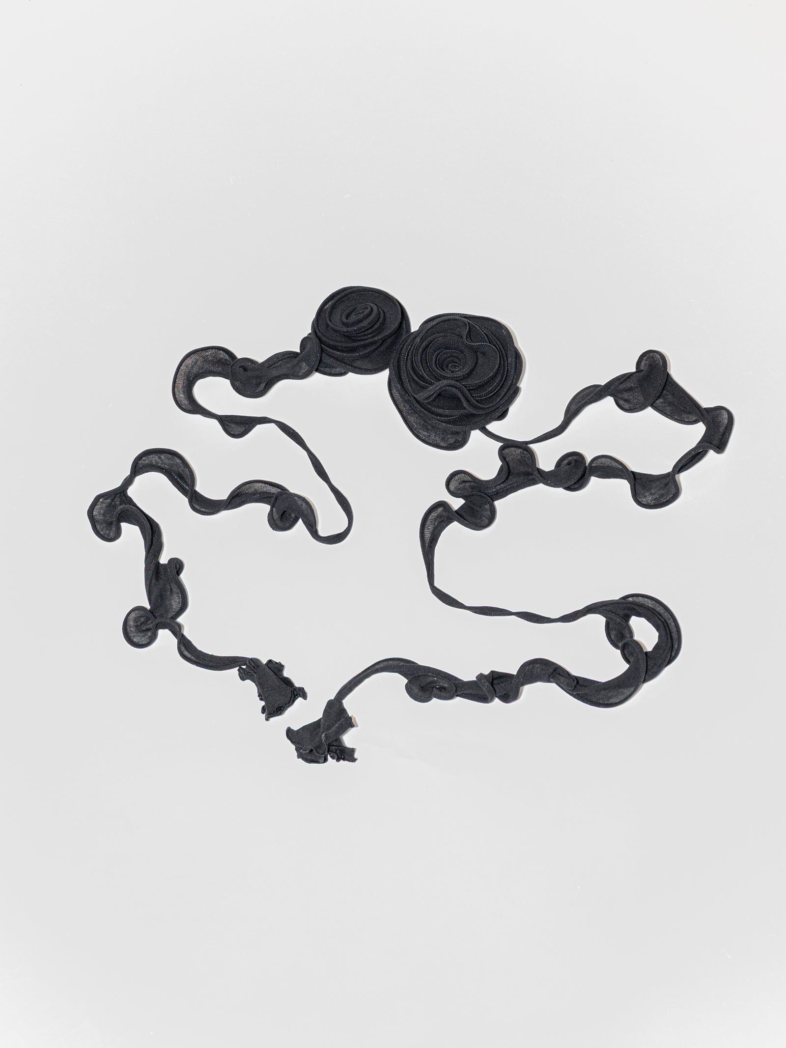 Gardenia Scarf Black