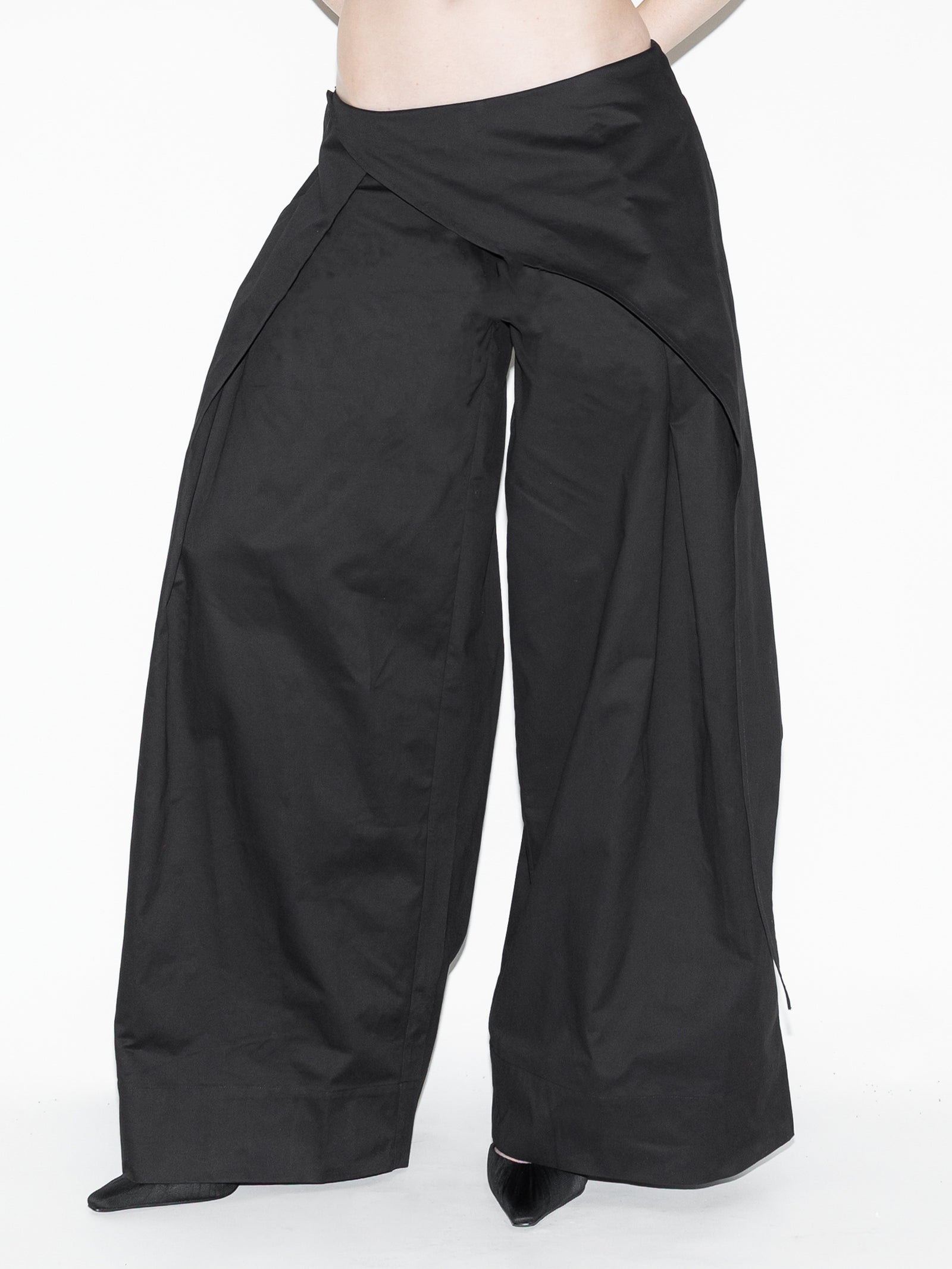 Bat Point Woven Pants